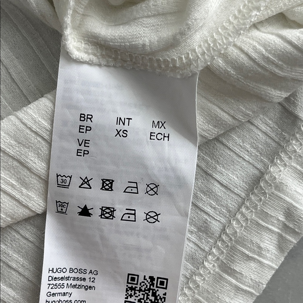 Hugo Boss Cream Ribbed Mock Neck - Picture 6 of 7